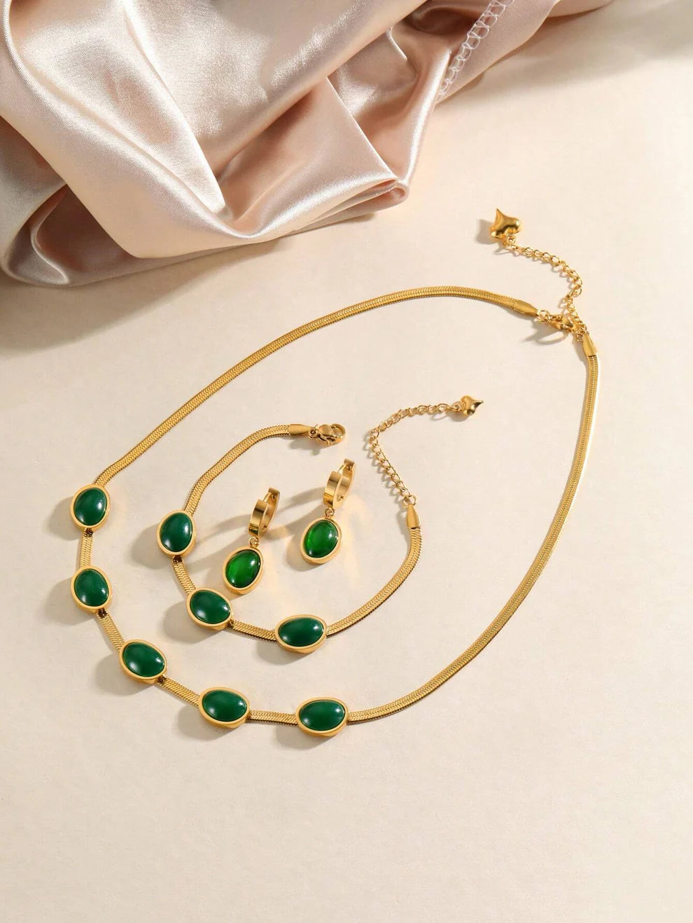 Oval Green💚 Crystal Pendant Necklace Set With Bracelet-😍FLAT 50% OFF😍